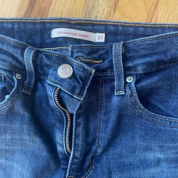 Levi's - Women's 721 High-Rise Stretch Skinny Jeans - Picture 5 of 6